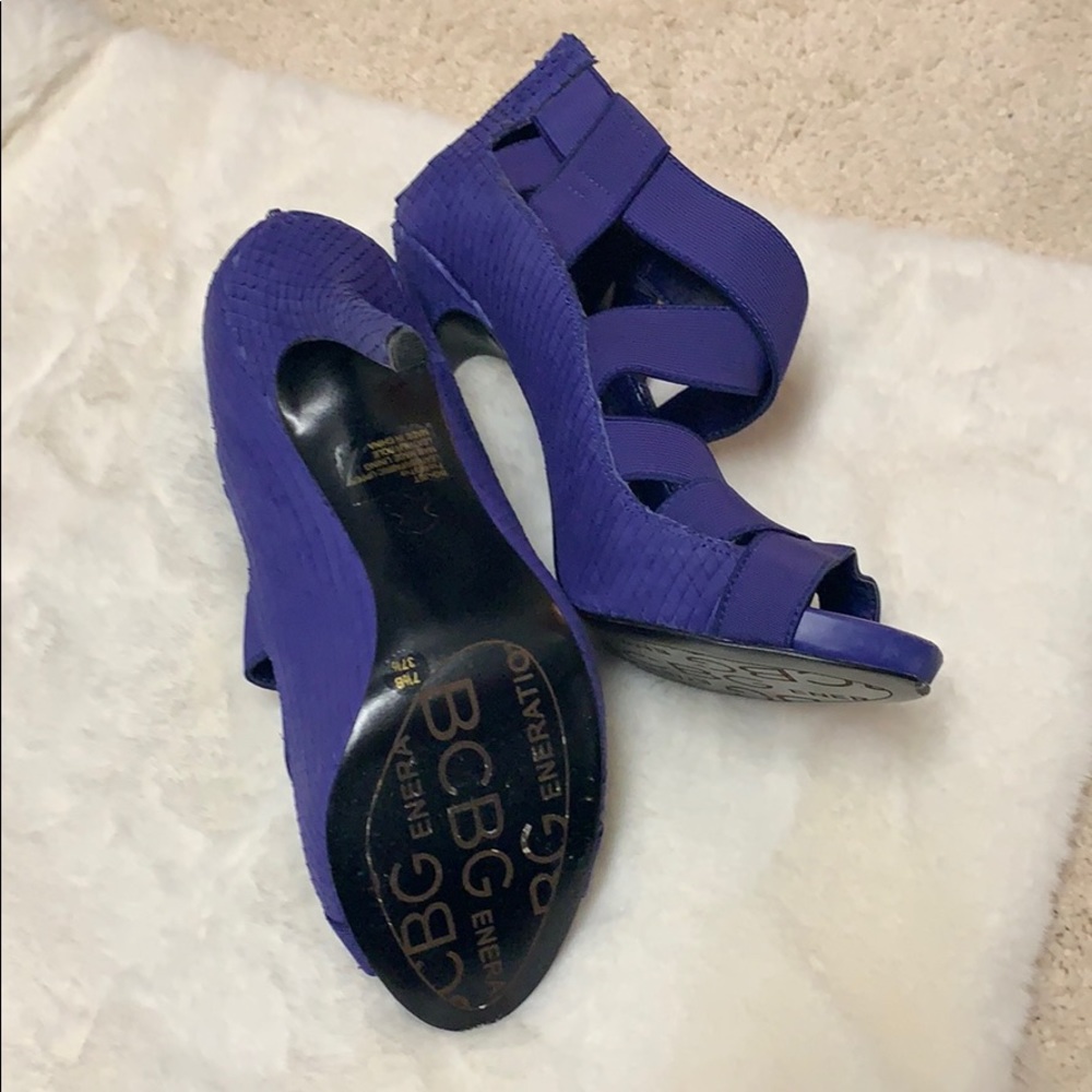 Pumps - Picture 3 of 3